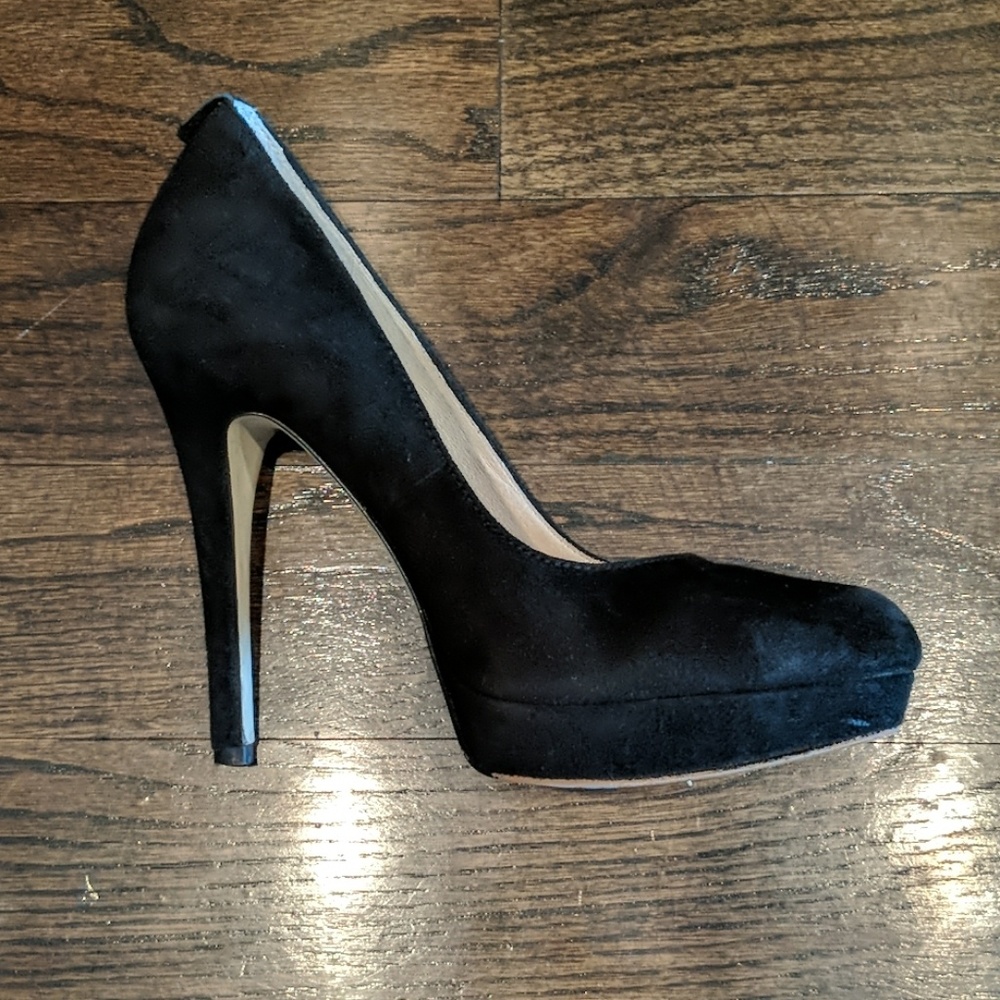 Micheal Kors, black suede pumps, slight platform